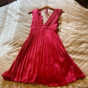 NWT Sincerely Jules Hot pink plunge neck dress. Size S